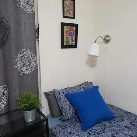 Luminoso Atico Cerca De La Playa Con Piscina Y Garaje Nerja