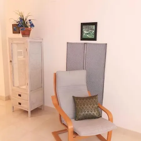 Luminoso Atico Cerca De La Playa Con Piscina Y Garaje