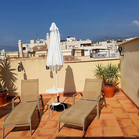 Luminoso Atico Cerca De La Playa Con Piscina Y Garaje Appartement