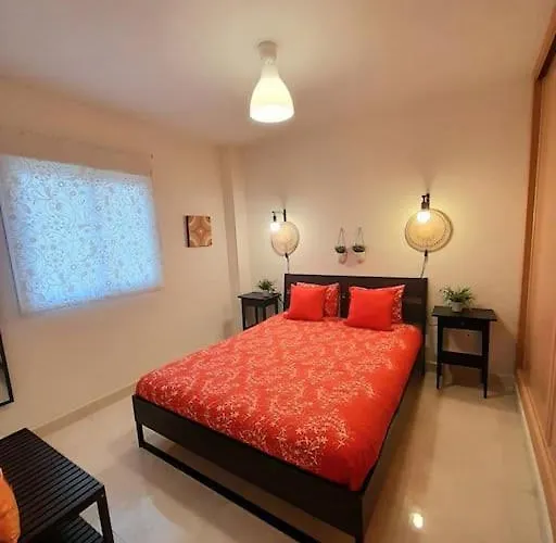 Luminoso ático Cerca De La Playa Con Piscina Y Garaje Apartamento *