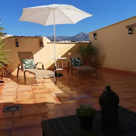 Luminoso Atico Cerca De La Playa Con Piscina Y Garaje *