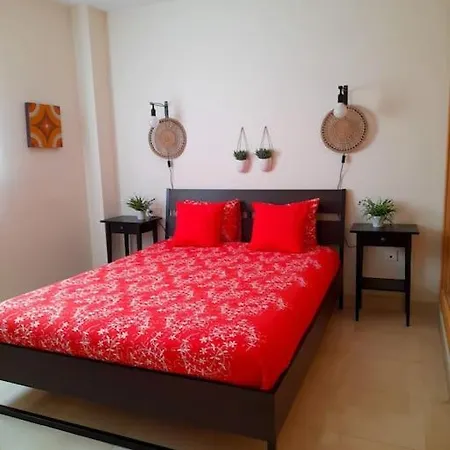 Apartamento Luminoso Atico Cerca De La Playa Con Piscina Y Garaje