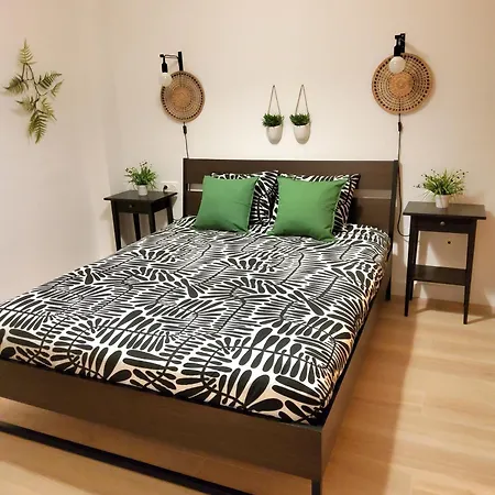 Luminoso Atico Cerca De La Playa Con Piscina Y Garaje