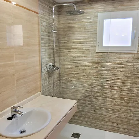 Luminoso Atico Cerca De La Playa Con Piscina Y Garaje * نيرخا