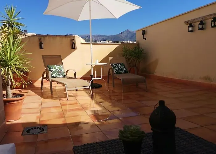 Luminoso Atico Cerca De La Playa Con Piscina Y Garaje *