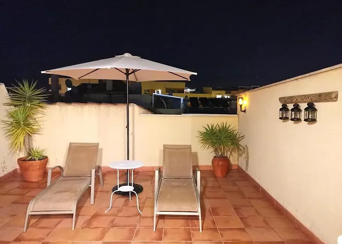 Luminoso ático Cerca De La Playa Con Piscina Y Garaje *