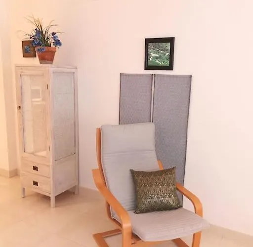 Luminoso ático Cerca De La Playa Con Piscina Y Garaje