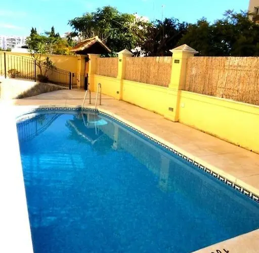 Luminoso Atico Cerca De La Playa Con Piscina Y Garaje 内尔哈