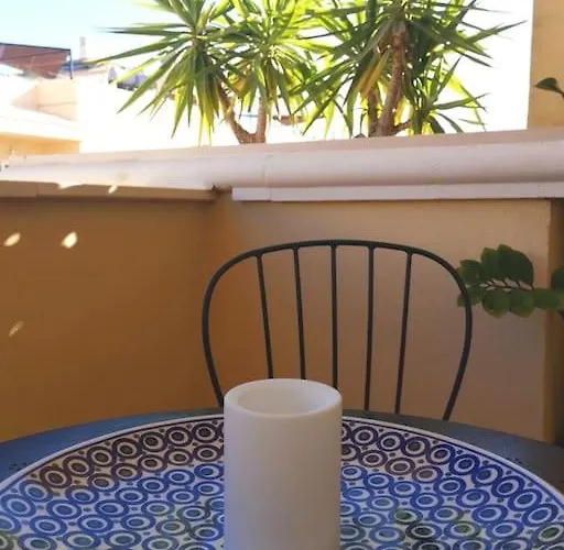 Luminoso ático Cerca De La Playa Con Piscina Y Garaje Nerja