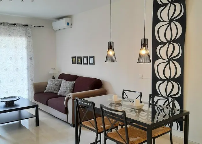 Luminoso ático Cerca De La Playa Con Piscina Y Garaje Apartamento *