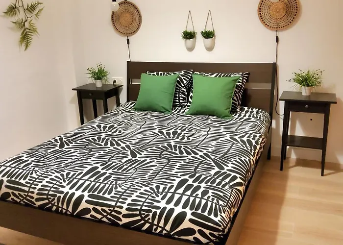 Luminoso Atico Cerca De La Playa Con Piscina Y Garaje