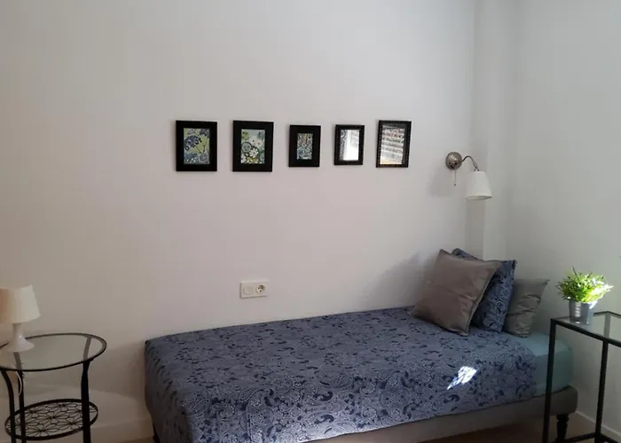 Apartamento Luminoso ático Cerca De La Playa Con Piscina Y Garaje